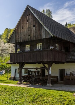 zabytkowy zajazd w skansenie